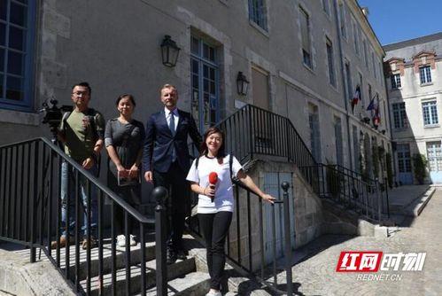 青岛吃瓜网红事件视频,一场网络舆论的风暴与反思  第2张